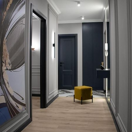 Royal 2 Apartments On Shevchenka 38 Str Lviv Kültér fotó