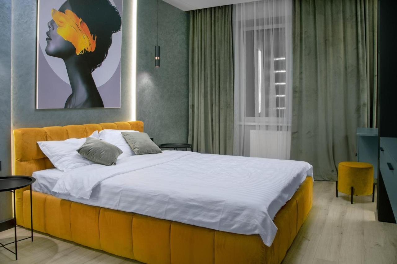 Royal 2 Apartments On Shevchenka 38 Str Lviv Kültér fotó