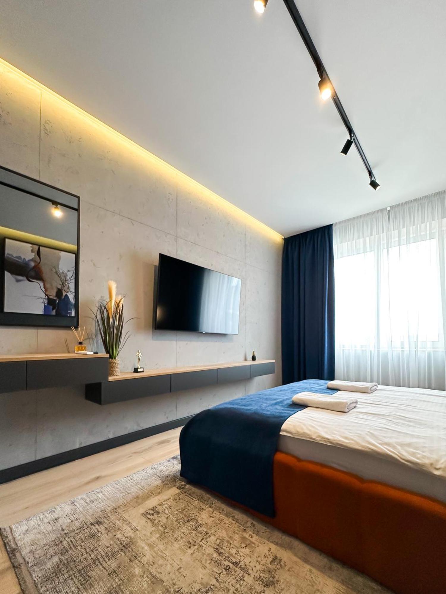 Royal 2 Apartments On Shevchenka 38 Str Lviv Kültér fotó
